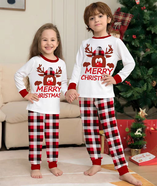 Drop Shipping Letter Graphic Mon and ME Family Christmas Designer Pajamas